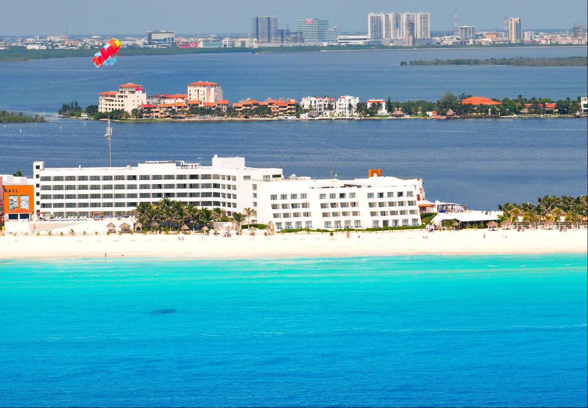 flamingo hotel cancun